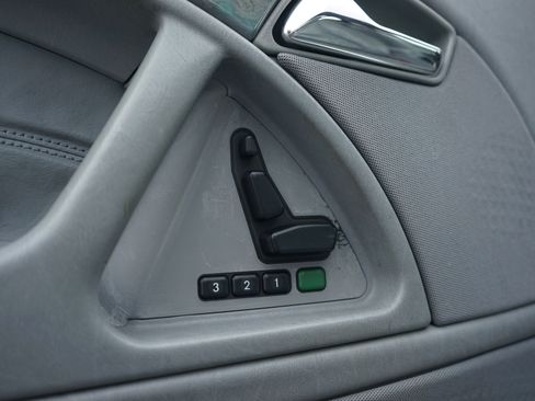 Used 1997 Mercedes-Benz SL 320 image 15