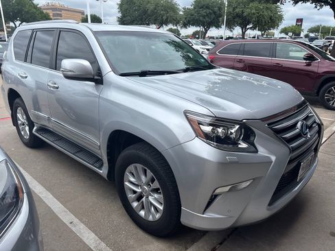Used 2019 Lexus GX 460 Premium AWD/4WD image 3