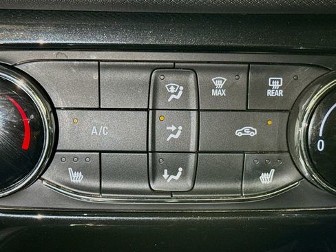 Used 2025 Chevrolet TrailBlazer RS FWD image 17