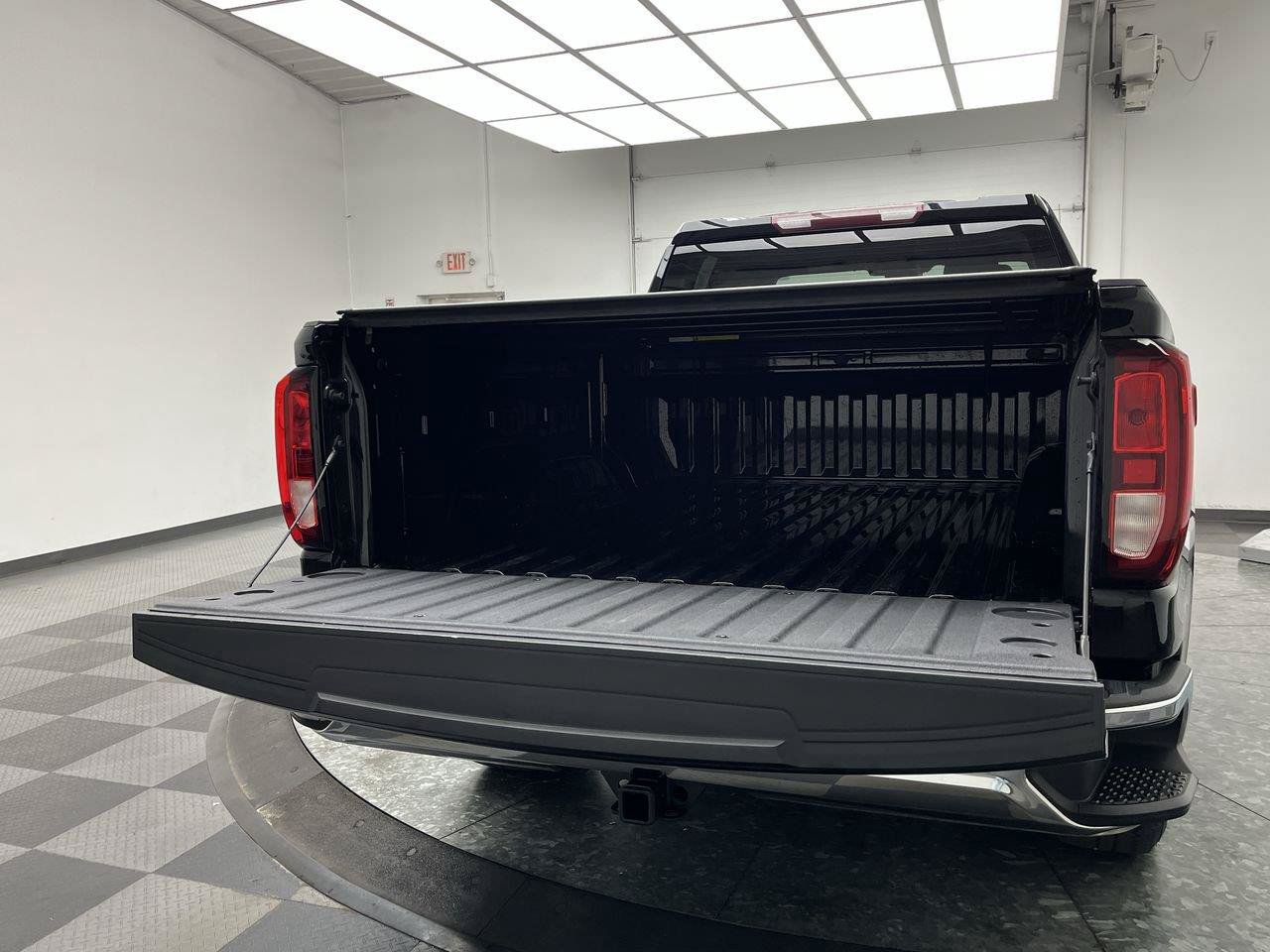 Certified 2022 GMC Sierra 1500 Pro w/ Pro Value Package AWD/4WD image 28