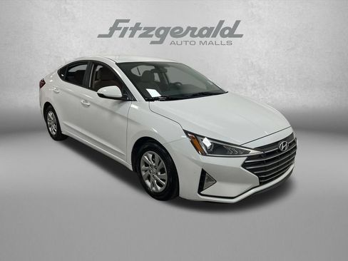 Used 2020 Hyundai Elantra SE w/ Convenience Package (C2) FWD image 9