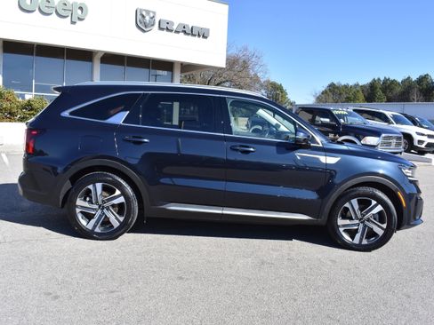 Used 2022 Kia Sorento SX w/ Panoramic Sunroof Package image 10