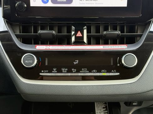 Used 2025 Toyota Corolla LE w/ LE Premium Package FWD image 25