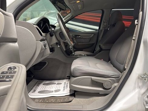 Used 2017 Chevrolet Traverse LS image 8