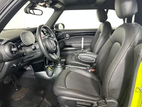 Used 2023 MINI Cooper Classic image 11