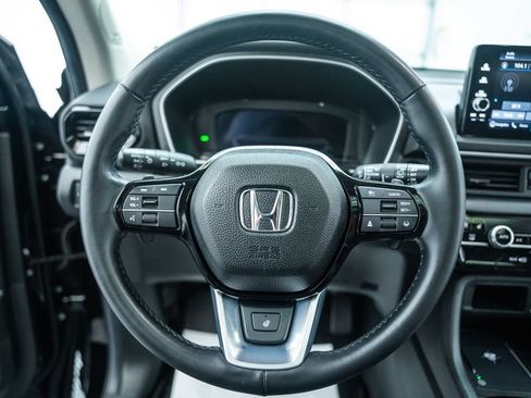 Used 2025 Honda Pilot Elite image 34