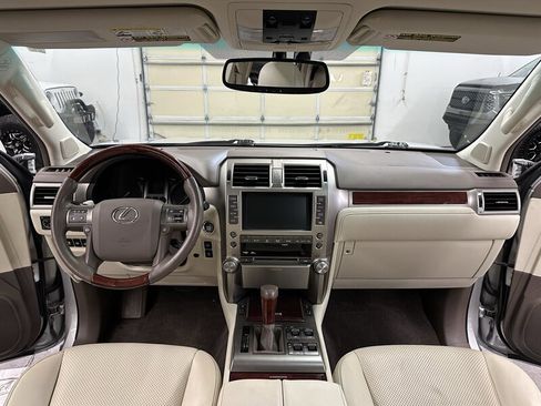 Used 2012 Lexus GX 460 Premium AWD/4WD image 21