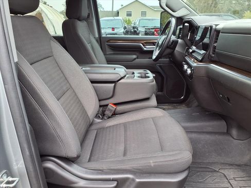 Used 2024 GMC Sierra 2500 SLE image 14