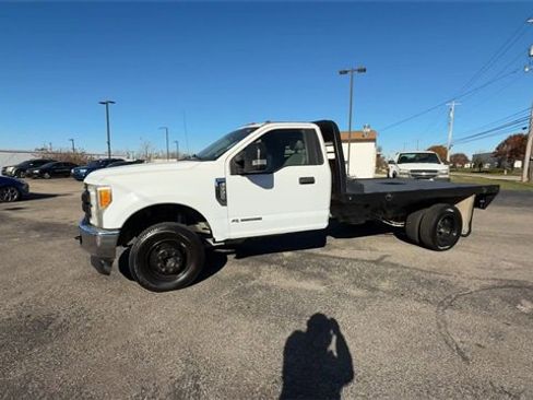 Used 2017 Ford F350 XL w/ Power Equipment Group image 4