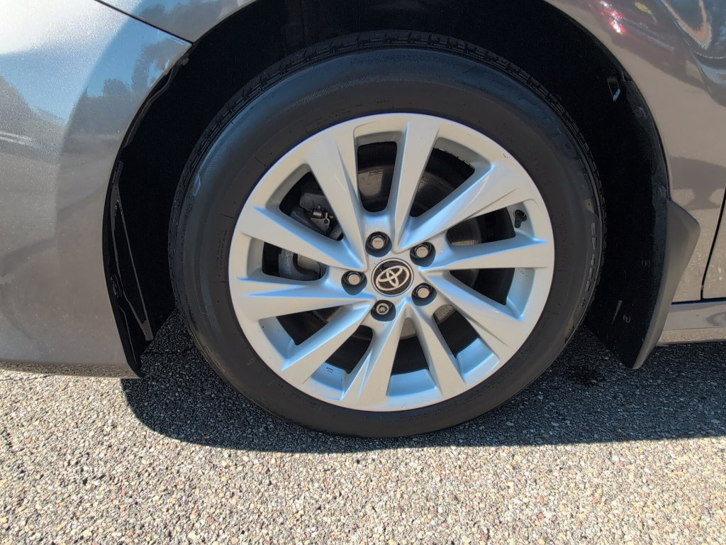 Used 2023 Toyota Camry LE FWD image 12