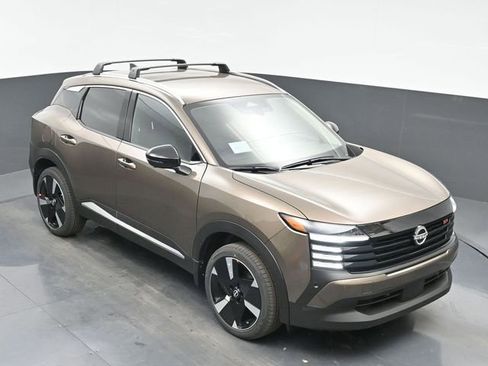 New 2026 Nissan Kicks SR w/ Cold Weather Package AWD/4WD image 36