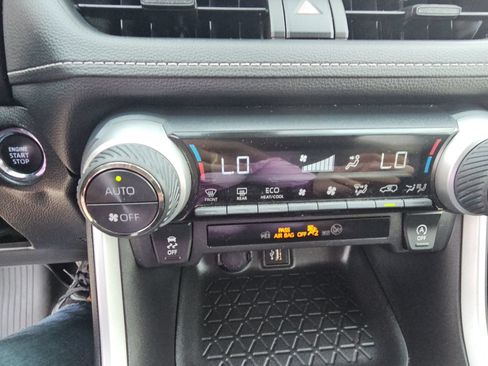 Certified 2025 Toyota RAV4 XLE AWD/4WD image 17