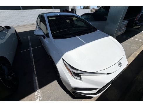 Certified 2026 Toyota Corolla SE FWD image 3
