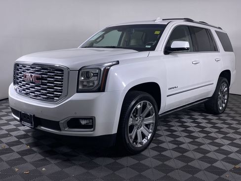 Used 2018 GMC Yukon Denali w/ Open Road Package AWD/4WD image 38