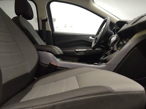 Used 2015 Ford Escape SE FWD image 21
