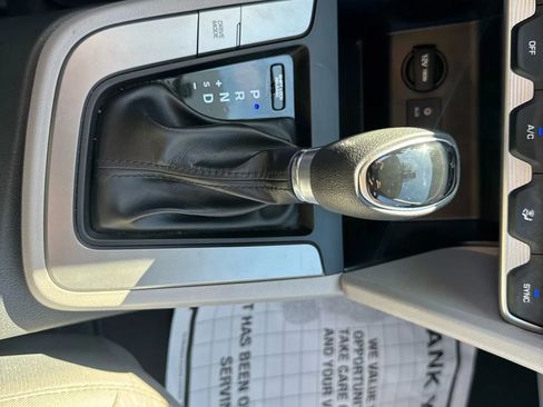 Used 2020 Hyundai Elantra SE image 43