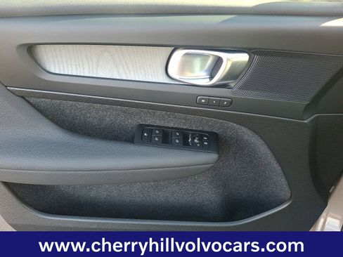 Certified 2025 Volvo XC40 B5 Core w/ Protection Package Premier image 13