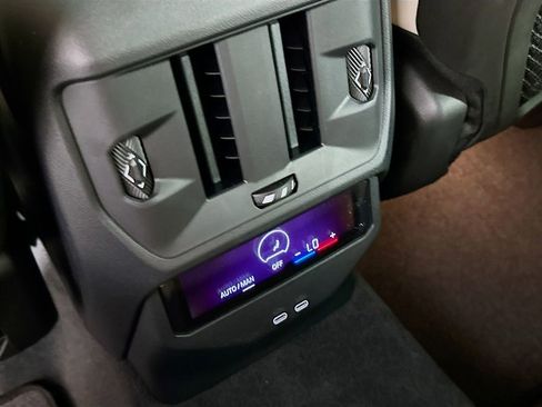 Used 2025 BMW X3 xDrive30i w/ Convenience Package image 18