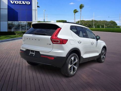 New 2026 Volvo XC40 B5 Plus w/ Protection Package Premier image 7