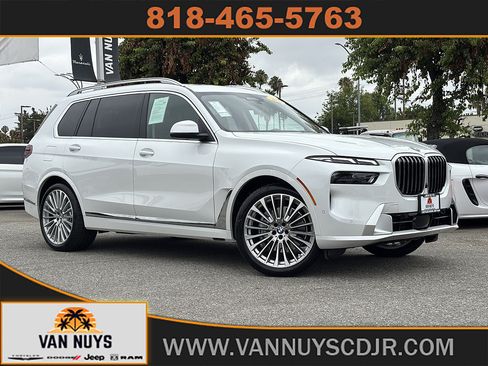 Used 2026 BMW X7 xDrive40i AWD/4WD image 1