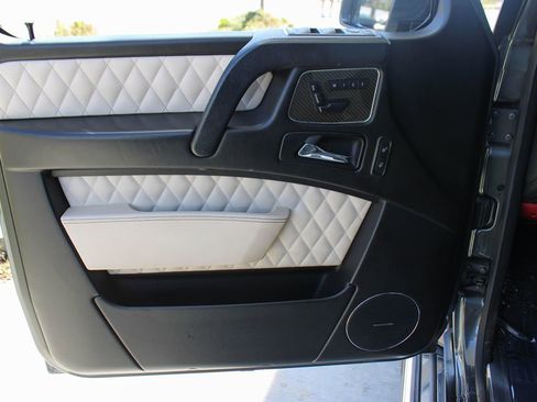 Used 2015 Mercedes-Benz G 63 AMG 4MATIC image 42