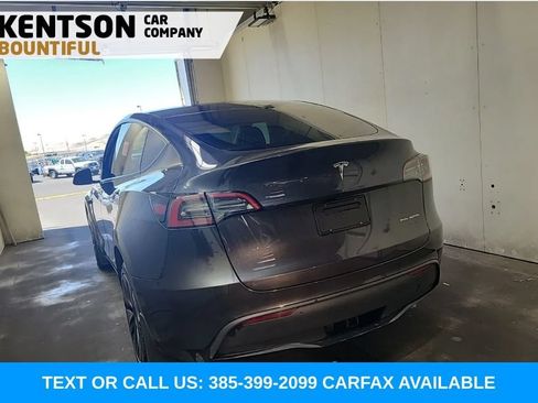 Used 2024 Tesla Model Y Long Range AWD/4WD image 3