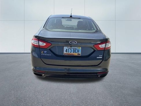 Used 2016 Ford Fusion SE w/ Equipment Group 202A FWD image 5