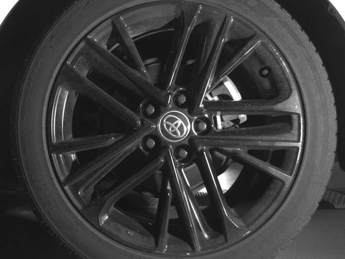 Used 2025 Toyota Camry SE image 11