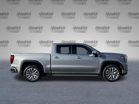 Used 2025 GMC Sierra 1500 Denali w/ Denali Reserve Package AWD/4WD image 11