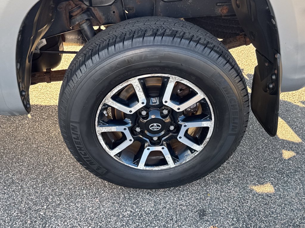 Used 2015 Toyota Tundra SR5 AWD/4WD image 40
