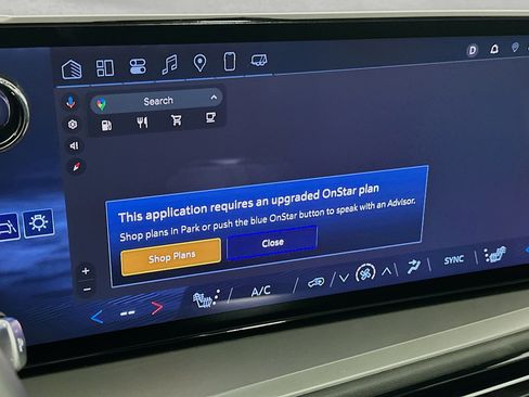 Used 2025 Chevrolet Traverse LT image 22