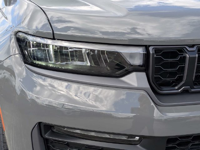New 2027 Jeep Grand Cherokee Limited w/ Limited Altitude Package RWD image 10