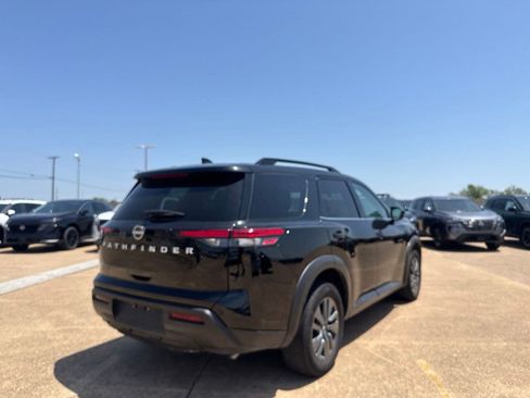 Certified 2025 Nissan Pathfinder SV FWD image 20