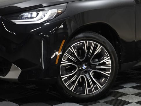 Certified 2025 BMW X3 xDrive30 w/ Convenience Package AWD/4WD image 3