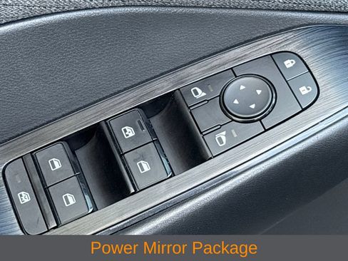 Used 2023 Nissan Rogue S AWD/4WD image 9