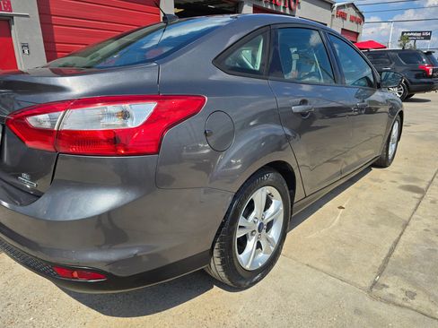 Used 2014 Ford Focus SE FWD image 19