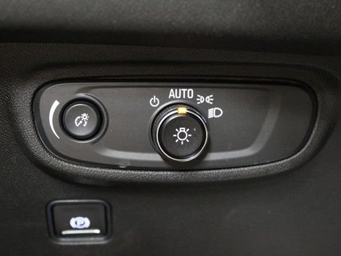 Used 2023 GMC Terrain SLE w/ Driver Convenience Package AWD/4WD image 20