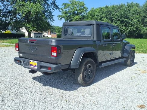 Used 2026 Jeep Gladiator Sport AWD/4WD image 11