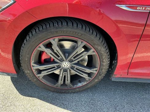 Used 2019 Volkswagen Jetta GLI image 14