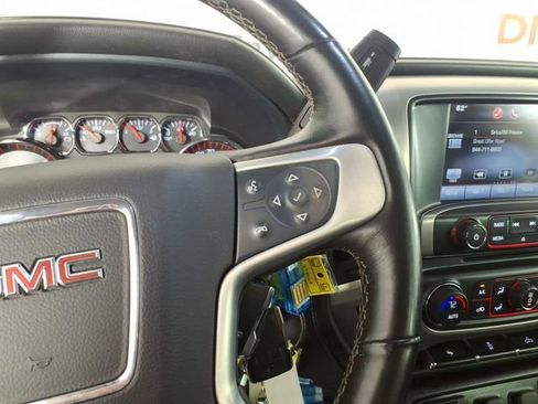 Used 2015 GMC Sierra 1500 SLT w/ SLT Crew Cab Value Package AWD/4WD image 18