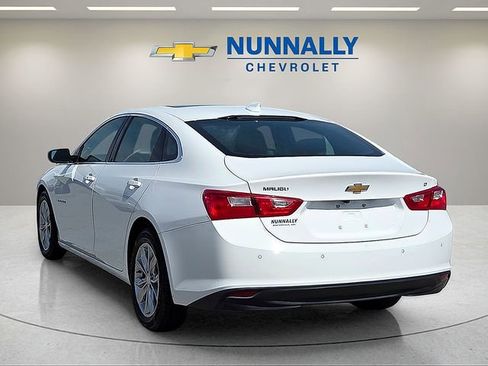 Used 2024 Chevrolet Malibu LT FWD image 3