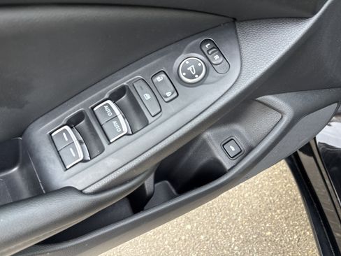 Used 2022 Honda Accord LX image 16