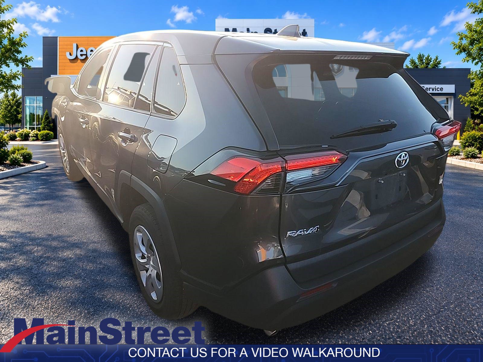 Used 2025 Toyota RAV4 LE FWD image 4