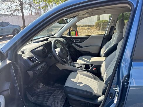 Used 2021 Subaru Forester Premium image 10