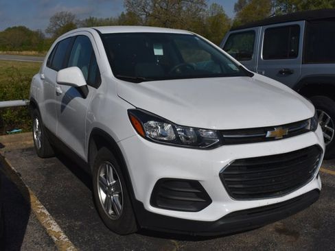 Used 2019 Chevrolet Trax LS w/ Tint and Cruise Package image 3