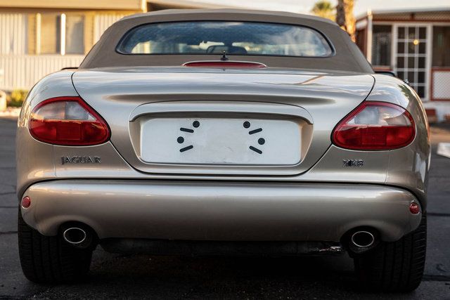 Used 2000 Jaguar XK8 Convertible RWD image 17