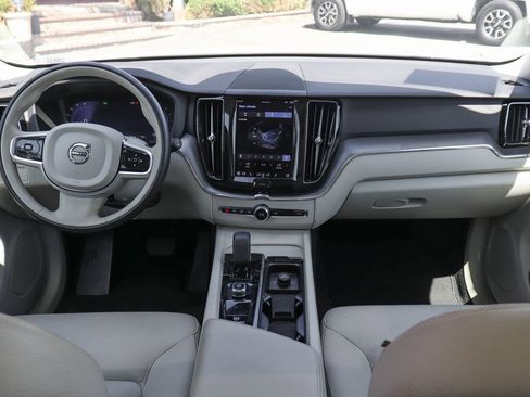 Used 2024 Volvo XC60 B5 Core image 26