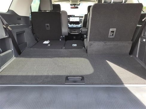 New 2025 Ford Expedition Active image 8
