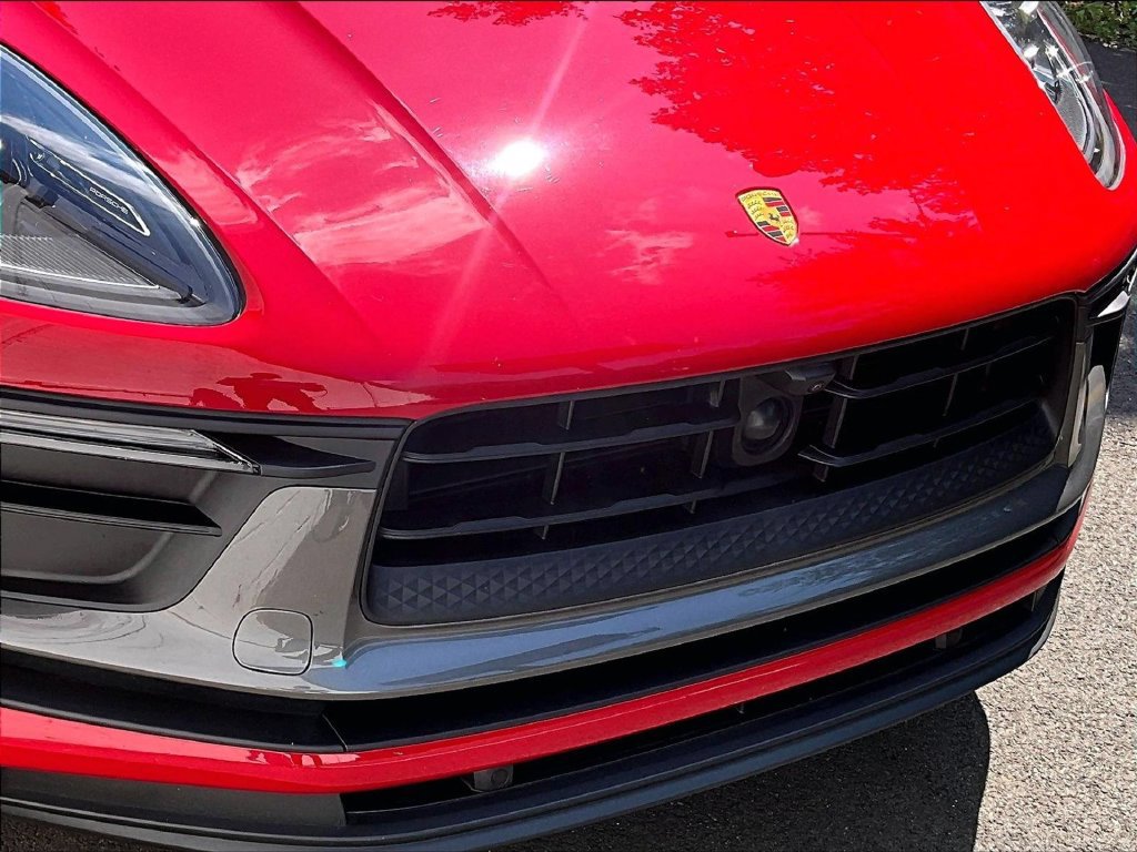 Certified 2023 Porsche Macan Turbo AWD/4WD image 32