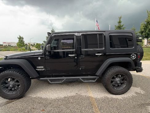 Used 2014 Jeep Wrangler Unlimited Sport w/ Quick Order Package 24S AWD/4WD image 8